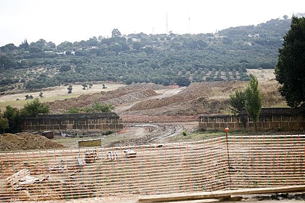 Obras de la Ronda Sureste a comienzos de septiembre. :: a. méndez