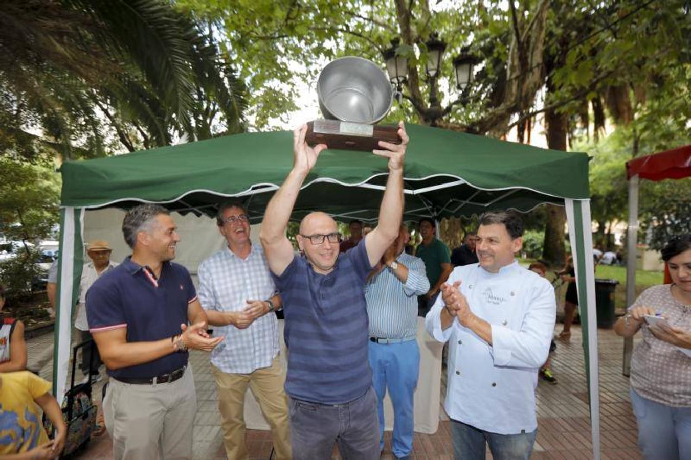 Extregusta entregó en su primer día de esta XII edición su premio de honor al cocinero pacense Javier García y sus tres distinciones a las mejores propuestas 