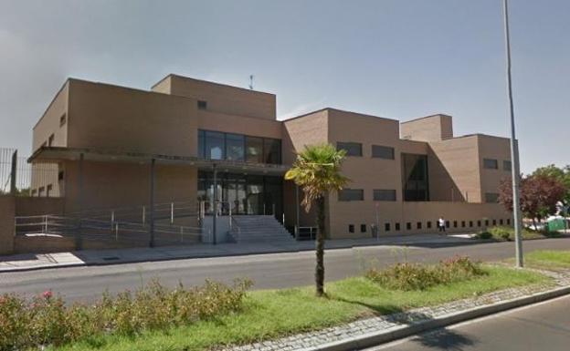 Fomento cede su sede en Díaz Ambrona al Subsector de Tráfico de la Guardia Civil en Badajoz