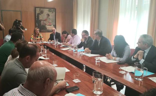 García-Seco, reunida con el presidente de la CHT
