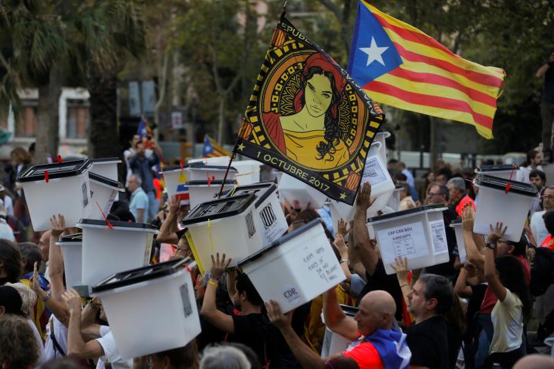 180.000 personas han acudido a la manifestación de Barcelona para conmemorar el primer aniversario del 1-O, según la Guardia Urbana