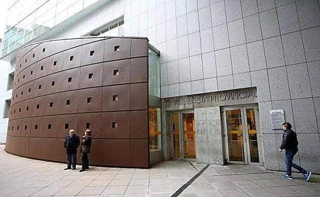 Audiencia Provincial de Oviedo. / 