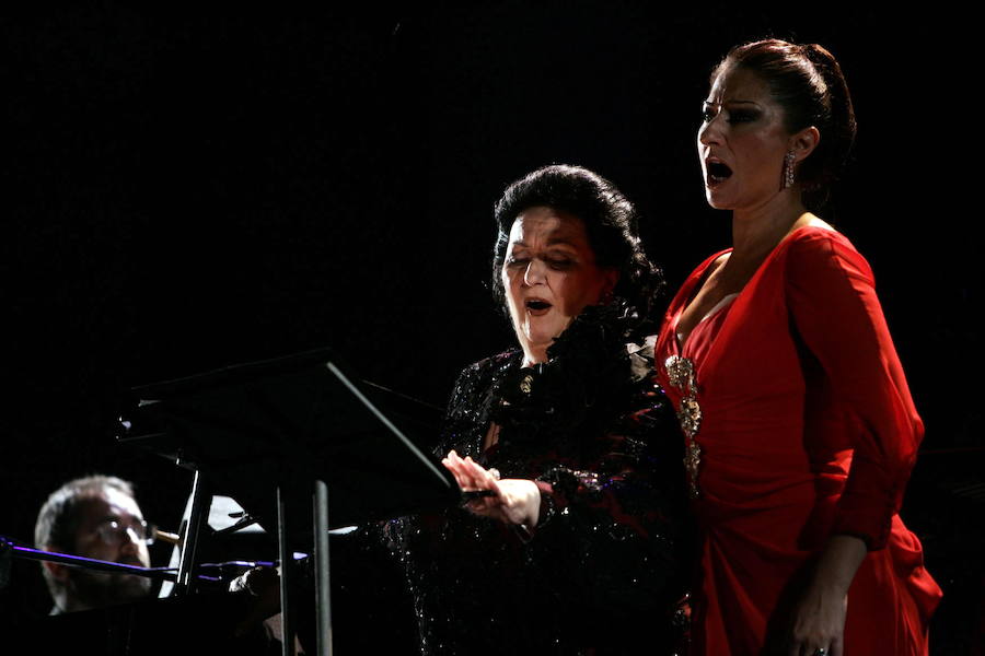 Monserrat Caballé volvió al Teatro Romano en 2007, 17 años después de la aplaudida ópera 'Herodiade'. Actuó junto a su hija, la también soprano Monserrat Martí, con motivo de los actos del Año Jubilar Guadalupense. 