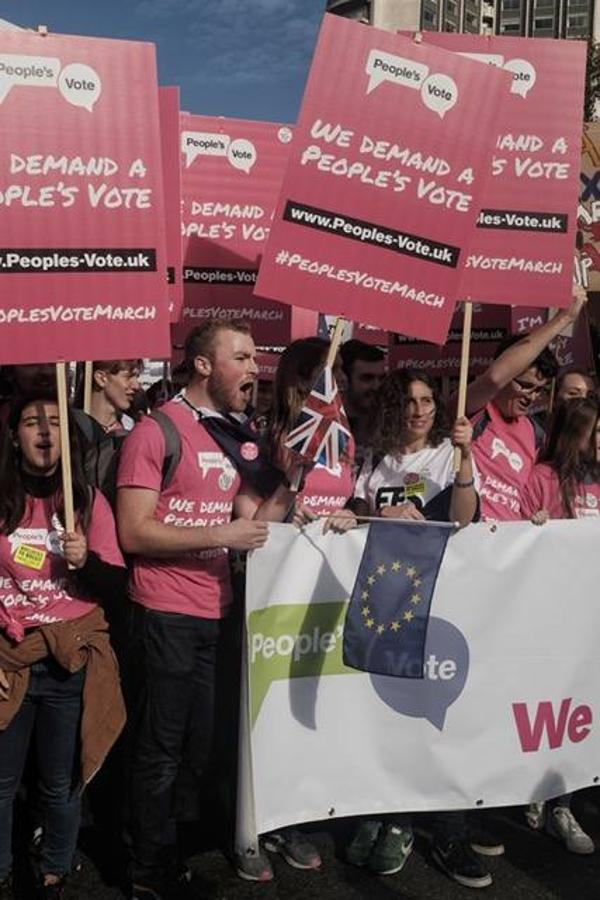 Las mejores imágenes de la gran manifestación celebrada este sábado a favor de convocar un nuevo referéndum sobre el 'Brexit'