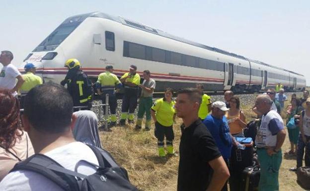 Imagen de archivo de una incidencia en el tren extremeño:: HOY