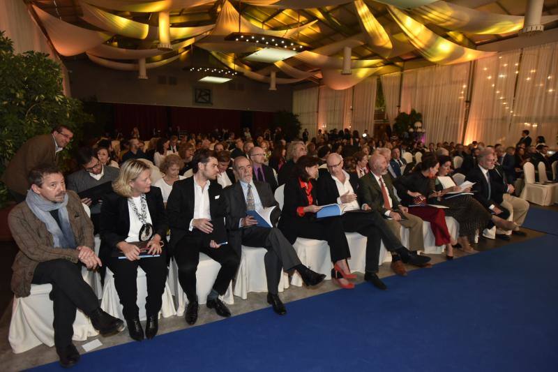 El Palacio de Cristal del Hotel Río acogió la entrega de unos galardones que ya reconocen a seis disciplinas: poesía, novela, periodismo, escultura, pintura y fotografía