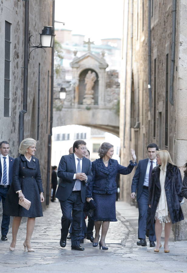 La Reina Sofía acude al concierto de Música Barroca celebrado en la Concatedral de Santa María de Cáceres en el año 2017.