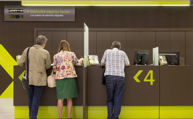 Interior de una oficina bancaria. 