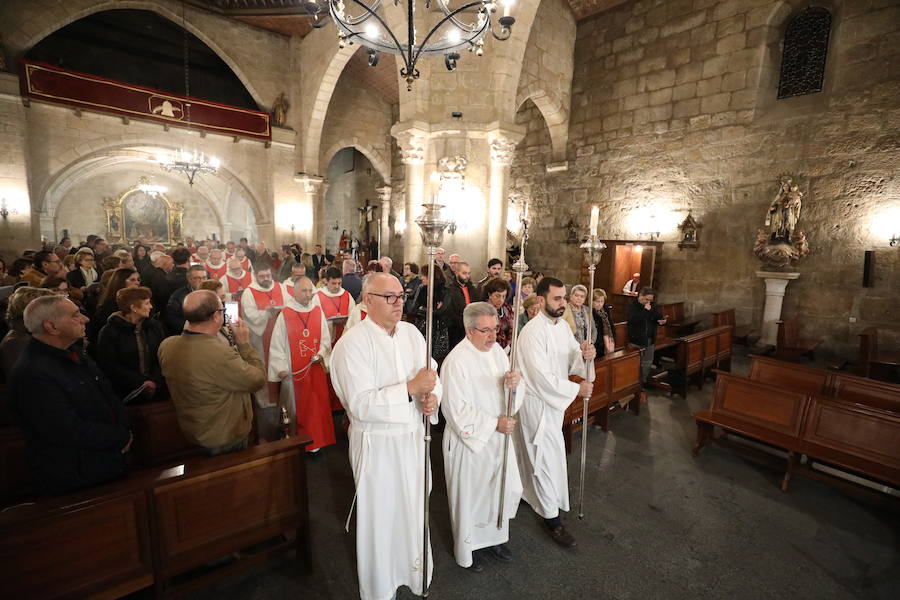 La Basílica de Santa Eulalia de Mérida ha acogido este viernes la celebración de una misa hispano mozárabe 