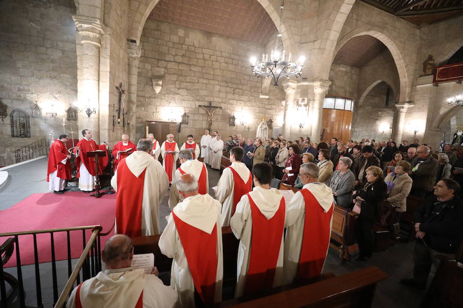La Basílica de Santa Eulalia de Mérida ha acogido este viernes la celebración de una misa hispano mozárabe 
