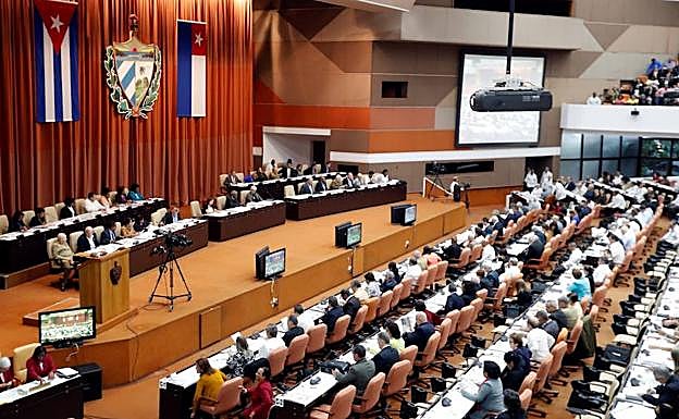 ista general de la sesión plenaria del II período ordinario de la IX Legislatura del Parlamento cubano. 