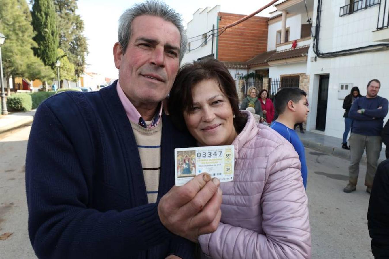 Los dos hermanos de Torremejía agraciados con el Gordo, décimos que le regaló su hermano.