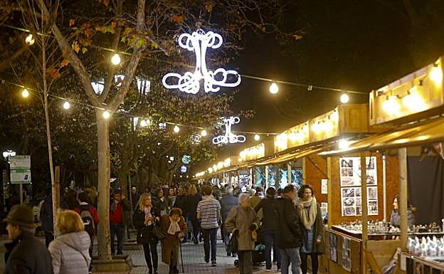 Mercadillo navideño en Cánovas