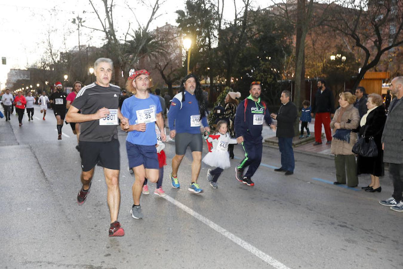 Fotos: Las mejores imágenes de la San Silvestre de Cáceres 2018