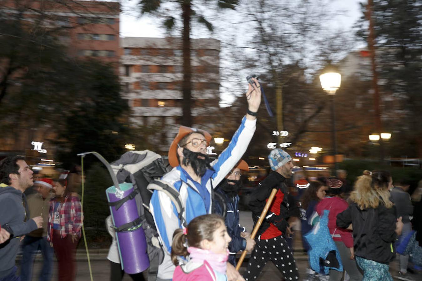 Fotos: Las mejores imágenes de la San Silvestre de Cáceres 2018