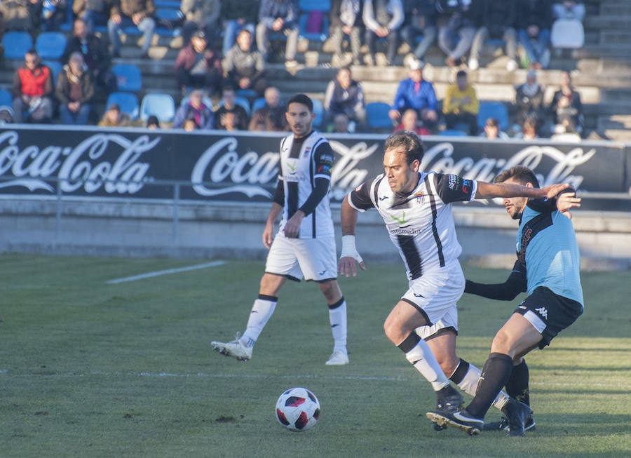 Los blanquinegros regalan a su afición una goleada a la que Éder Díaz, con un tanto de tacón, y José Ángel, con otro de chilena, pusieron broche de oro