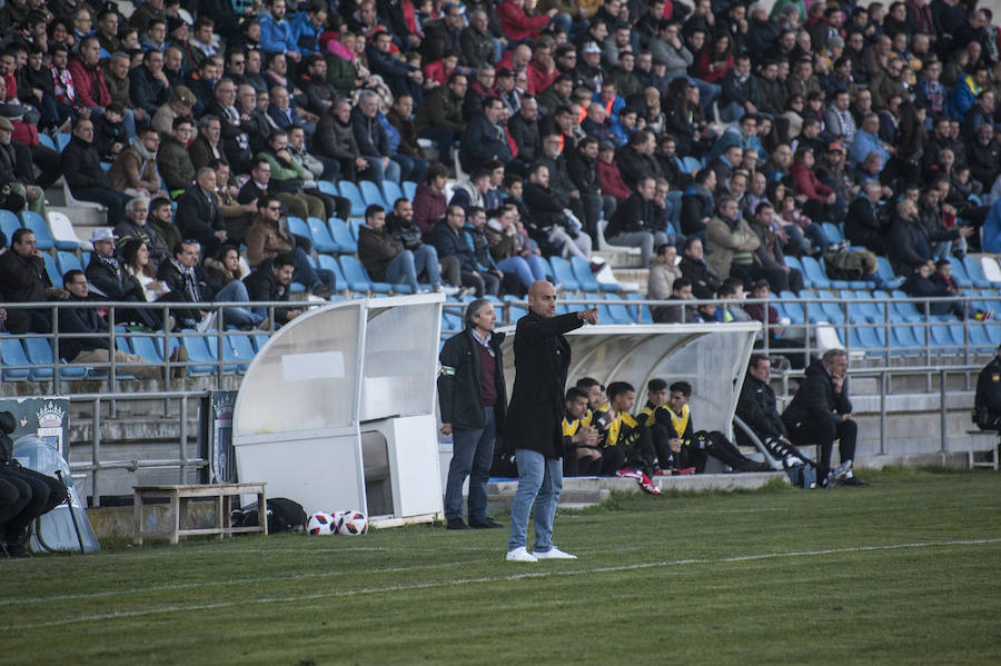 Los blanquinegros regalan a su afición una goleada a la que Éder Díaz, con un tanto de tacón, y José Ángel, con otro de chilena, pusieron broche de oro