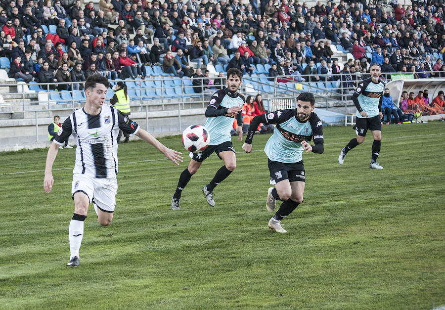 Los blanquinegros regalan a su afición una goleada a la que Éder Díaz, con un tanto de tacón, y José Ángel, con otro de chilena, pusieron broche de oro