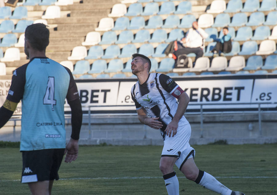 Los blanquinegros regalan a su afición una goleada a la que Éder Díaz, con un tanto de tacón, y José Ángel, con otro de chilena, pusieron broche de oro