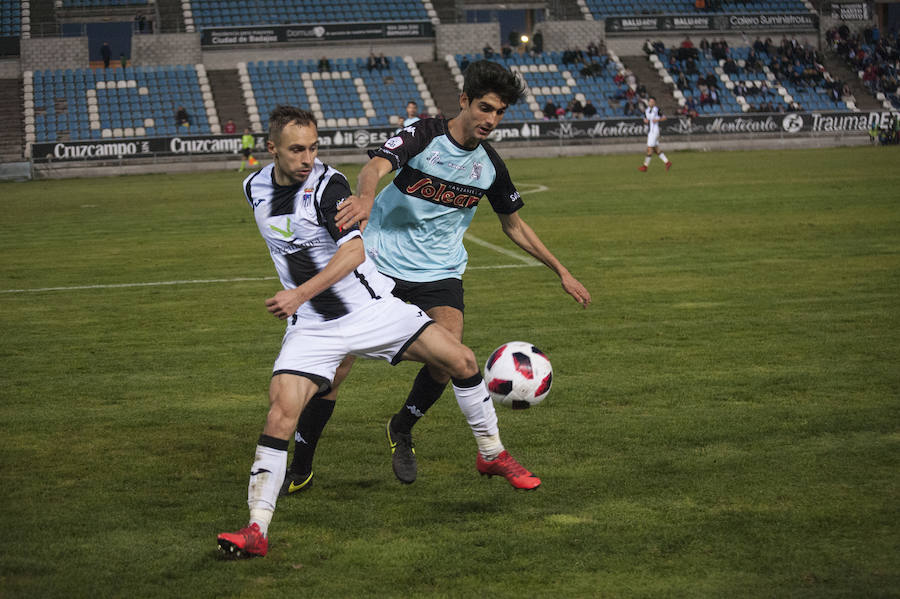Los blanquinegros regalan a su afición una goleada a la que Éder Díaz, con un tanto de tacón, y José Ángel, con otro de chilena, pusieron broche de oro