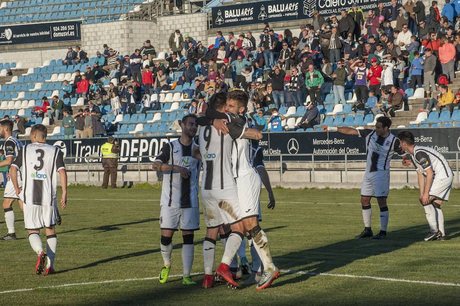 Los blanquinegros regalan a su afición una goleada a la que Éder Díaz, con un tanto de tacón, y José Ángel, con otro de chilena, pusieron broche de oro