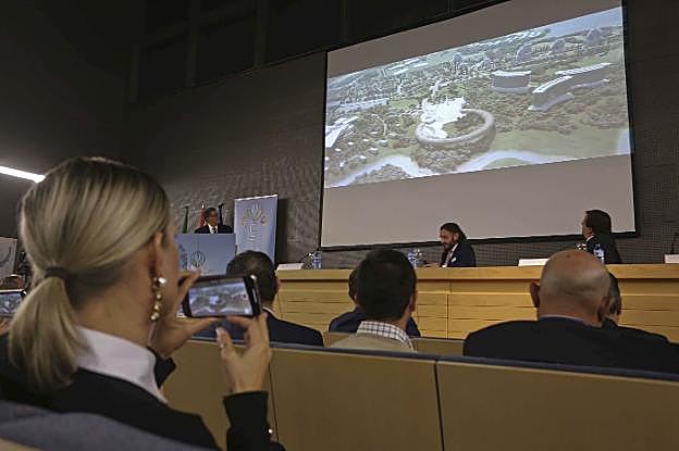 Presentación del parque de ocio el pasado 3 de diciembre en Mérida. :: j. m. romero