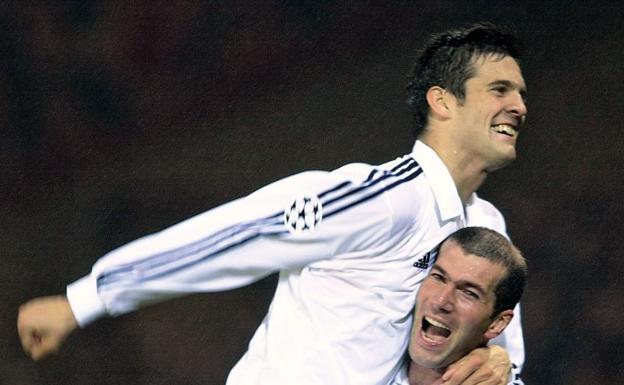 Solari y Zidane durante la 2001/02, en la que ganaron la Champions League 