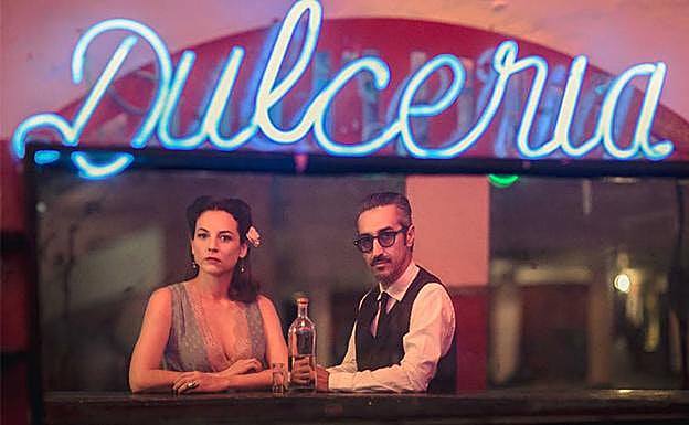 Imagen principal - Las Carantoñas y el Jarramplas brillan en un fin de semana lleno de tradición