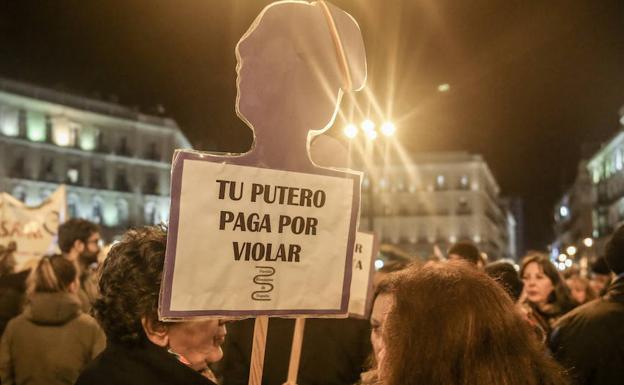 Concentración en Madrid de organizaciones feministas bajo el lema 'Ni un paso atrás en igualdad'. 