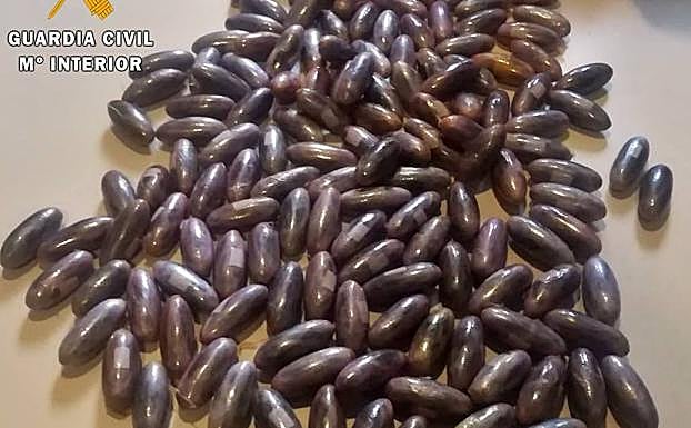 Intervienen más de 150 bellotas de hachís al cliente de un taxi que se dirigía a Almendralejo