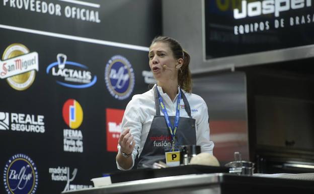 La chef húngara Eszter Palágyi durante su intervención en Madrid Fusión.