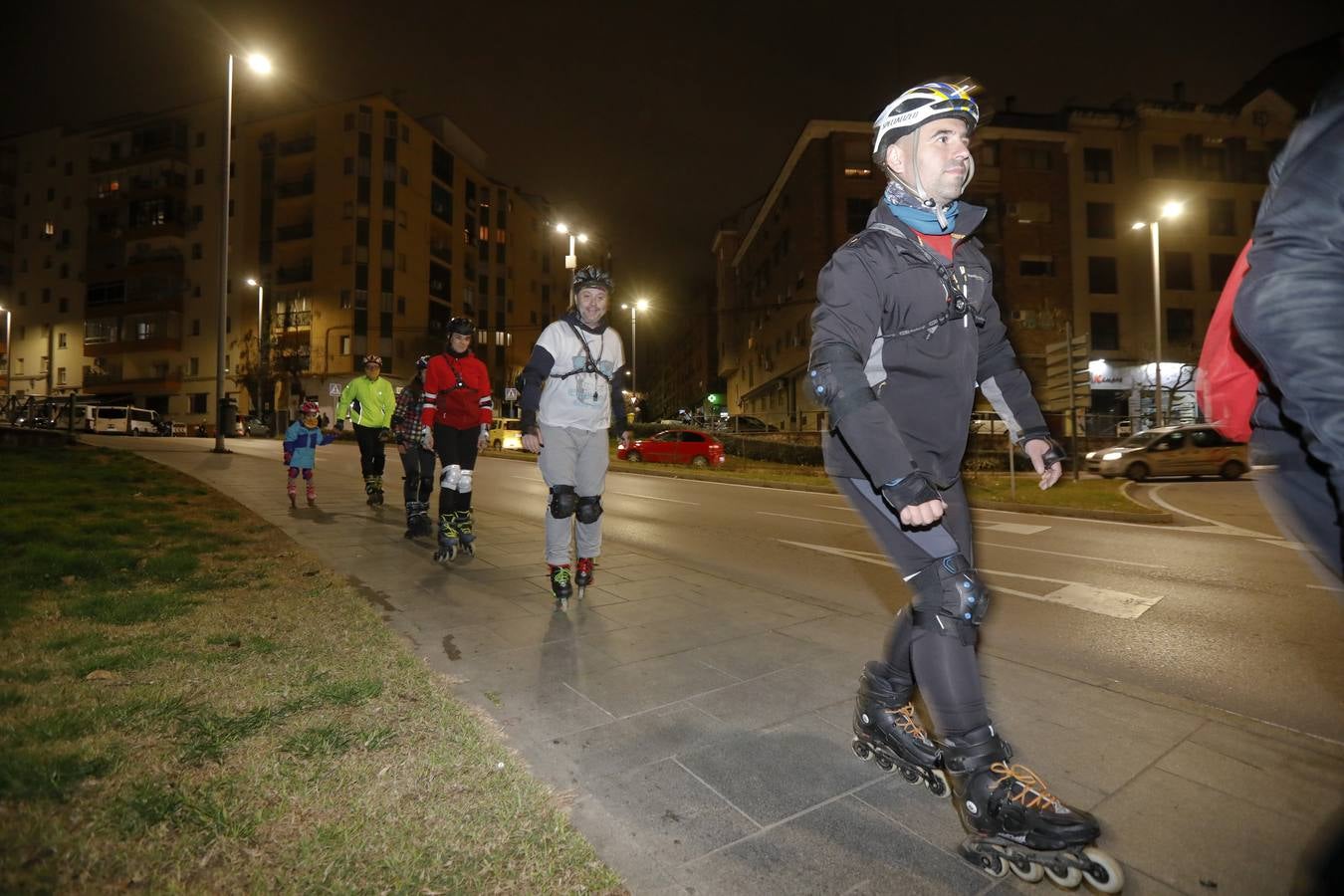 Un club deportivo cacereño fomenta la práctica del patinaje a todas las edades