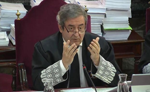 El fiscal Javier Zaragoza durante la segunda jornada del juicio del 'procés'.