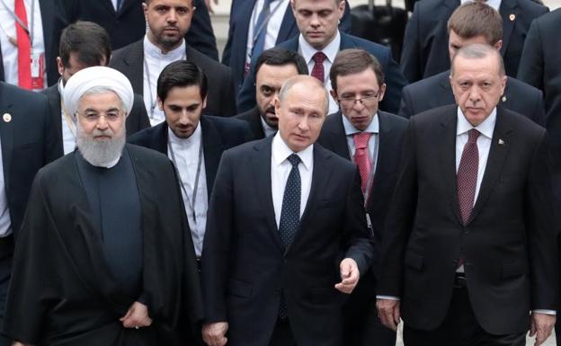 Los presidentes de Irán, Hassan Rouhani, Rusia, Vladimir Putin, y Turquía, Recep Tayyip Erdogan, en la cumbre de Sochi. 