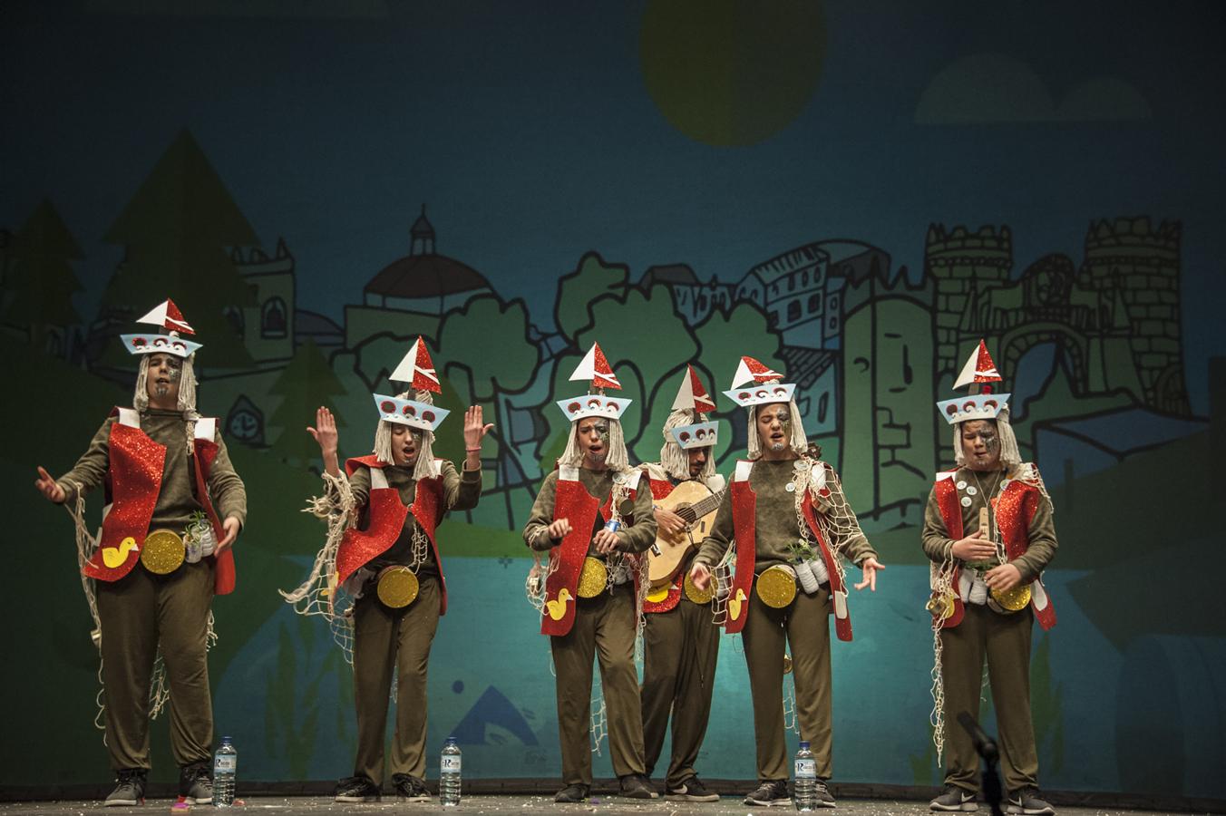 El futuro es prometedor para el concurso de mugas del Carnaval de Badajoz. Las siete agrupaciones que en la jornada del sábado se subieron a las tablas del López de Ayala demostraron que la cantera está ya preparada.