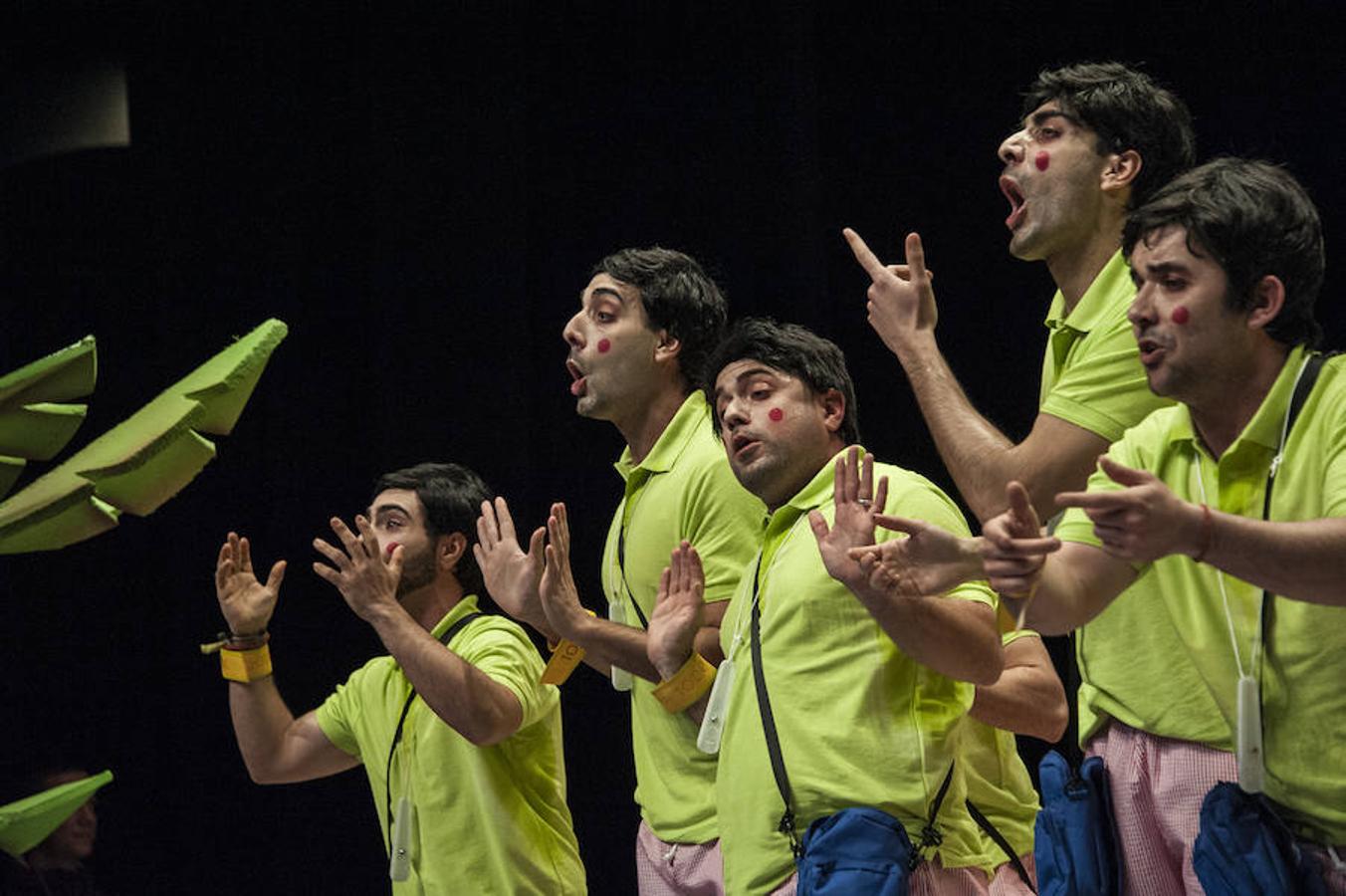 Los Camballotas levantaron al patio de butacas y se echa de menos un grupo con esa energía en la final