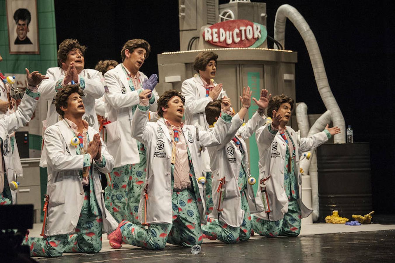 A Contragolpe cerró bien la segunda semifinal con sus cirujanos plásticos