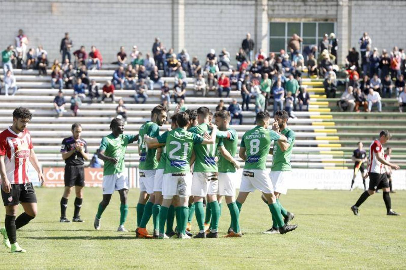 El Cacereño disfrutó durante unas horas del liderato provisional del grupo XIV de Tercera División