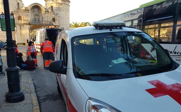 Cruz Roja atiende a dos jóvenes por agresión durante el sábado de Carnaval en Badajoz