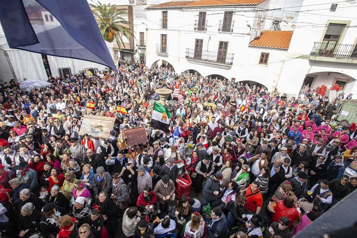 Fotos: Malpartida se entrega a la Pedida de la Patatera