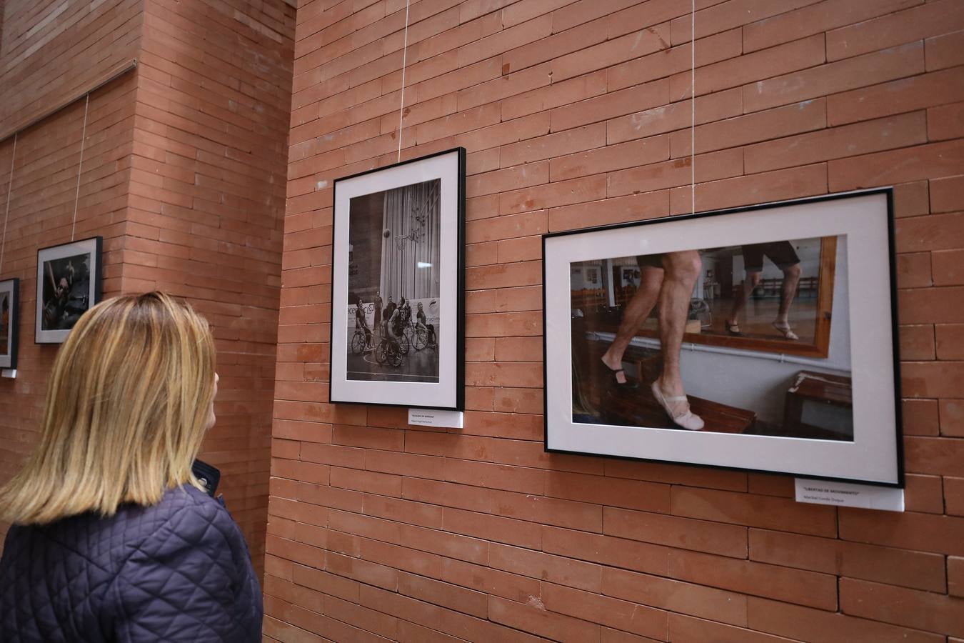 Hasta el 15 de marzo, en el Centro Cultural Alcazaba, se podrá ver la exposición fotográfica 'Igualdad en Positivo'. Se trata de 18 fotografías que reflejan en positivo situaciones de igualdad entre hombres y mujeres en la vida cotidiana, una exposición con el objetivo de contribuir a la lucha por la igualdad real y que forma parte de las actividades conmemorativas del Día Internacional de la Mujer.