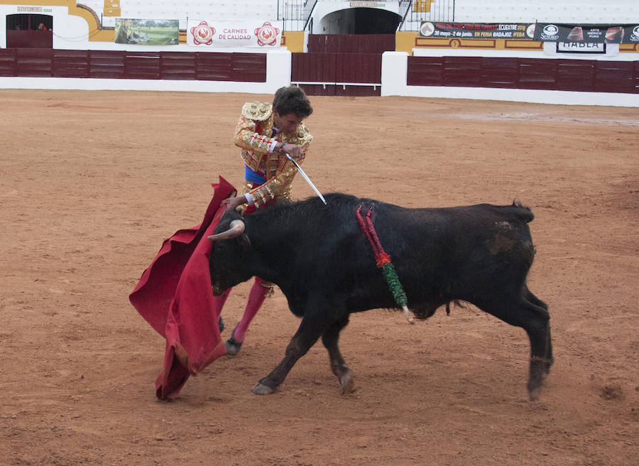 Fotos: Clase práctica para los alumnos de la escuela pacense como aperitivo de Olivenza