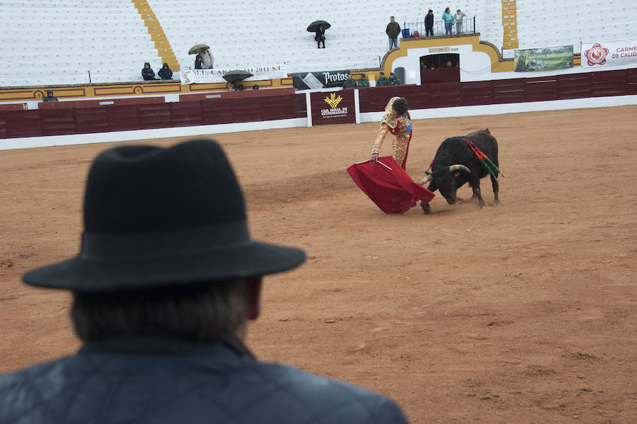 Fotos: Clase práctica para los alumnos de la escuela pacense como aperitivo de Olivenza