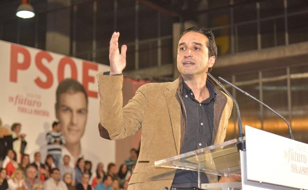 El candidato del PSOE a la Alcaldía de Badajoz, Ricardo Cabezas 