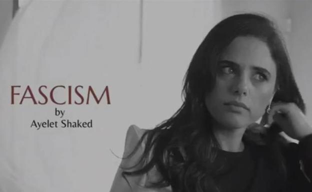 La ministra Ayelet Shaked al anunciar el perfume 'Fascismo'.