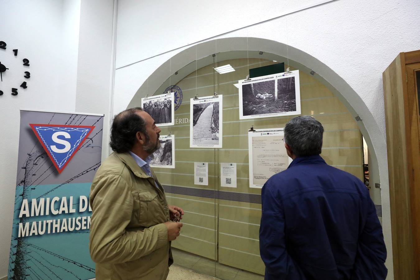 La UNED Mérida acoge la exposición: «Republicanos españoles en los campos nazis», del 19 de marzo al 5 de abril, en horario de 9.30 a 13.30 horas y de 16.30 a 21.00 horas, de lunes a jueves. Viernes de 9:30 a 14:00 h. La exposición será inaugurada con la conferencia y posterior mesa redonda «Notas sobre la deportación española y extremeña a los campos de concentración nazis» que correrá a cargo de José Hinojosa Durán, historiador y delegado en Extremadura de Amical de Mauthausen, y tendrá lugar el martes, 19 de marzo, a las 19.30 horas, en la Sala en la sala de Exposiciones del Centro