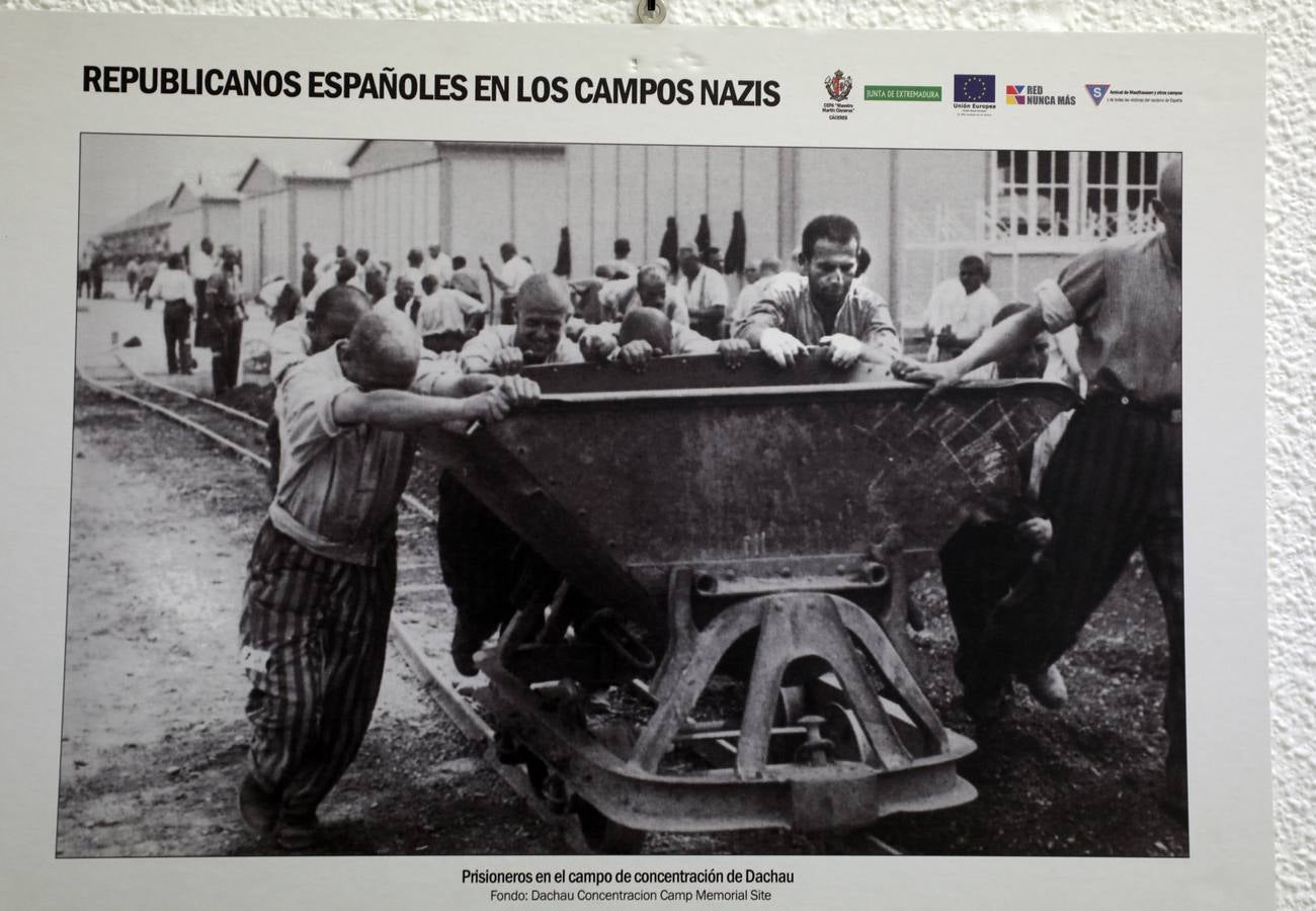 La UNED Mérida acoge la exposición: «Republicanos españoles en los campos nazis», del 19 de marzo al 5 de abril, en horario de 9.30 a 13.30 horas y de 16.30 a 21.00 horas, de lunes a jueves. Viernes de 9:30 a 14:00 h. La exposición será inaugurada con la conferencia y posterior mesa redonda «Notas sobre la deportación española y extremeña a los campos de concentración nazis» que correrá a cargo de José Hinojosa Durán, historiador y delegado en Extremadura de Amical de Mauthausen, y tendrá lugar el martes, 19 de marzo, a las 19.30 horas, en la Sala en la sala de Exposiciones del Centro