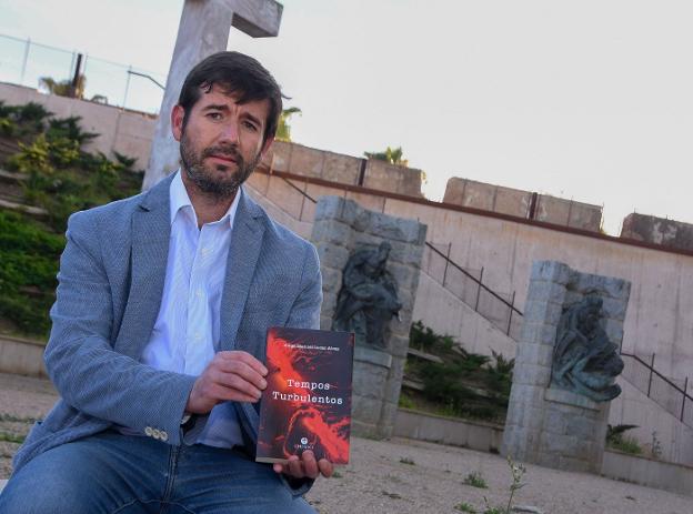 El portugués Jorge Alves con 'Tempos turbulentos', que aún no se ha traducido al español. :: Casimiro M.