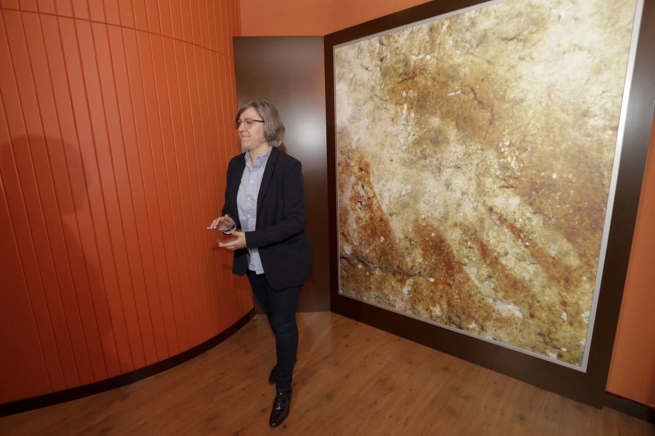 La Cueva de Maltravieso de Cáceres quedará abierta la público a partir del próximo 6 de abril y durante 12 meses, con el fin de que la Junta de Extremadura pueda conocer y evaluar los posibles impactos de las visitas.Por ello, esta apertura tendrá «un carácter experimental» y se fija para pequeños grupos, en visitas de cuatro personas durante dos días a la semana.