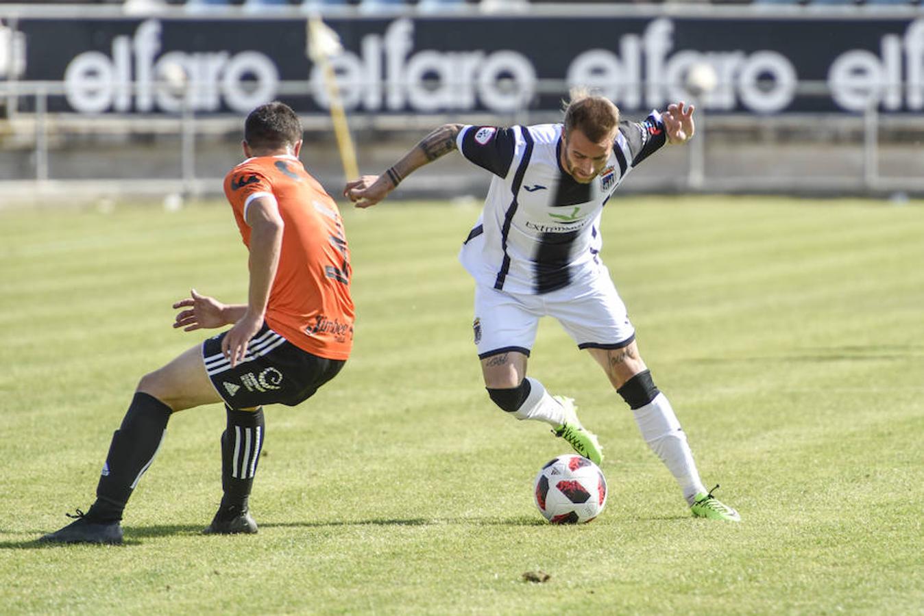 El Nuevo Vivero engulle a otro líder con otro gol de Éder Díez que vale una victoria para soñar con la fase de ascenso en Murcia